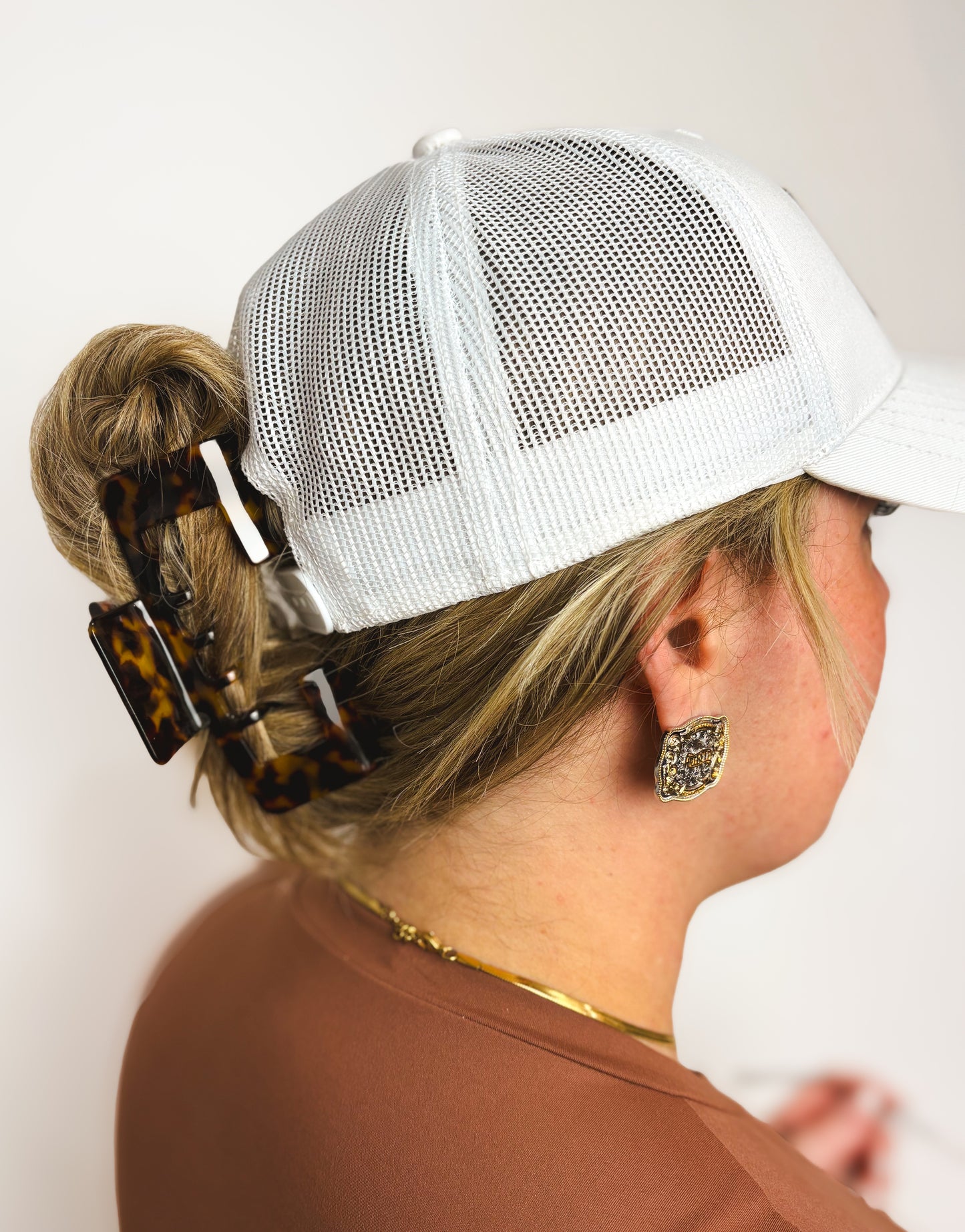 Indie Hat Clip — 3 Colors Available